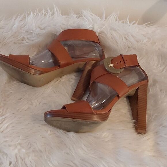 - Bandolino Leather Strap Open Toe High Heels - Picture 7 of 11